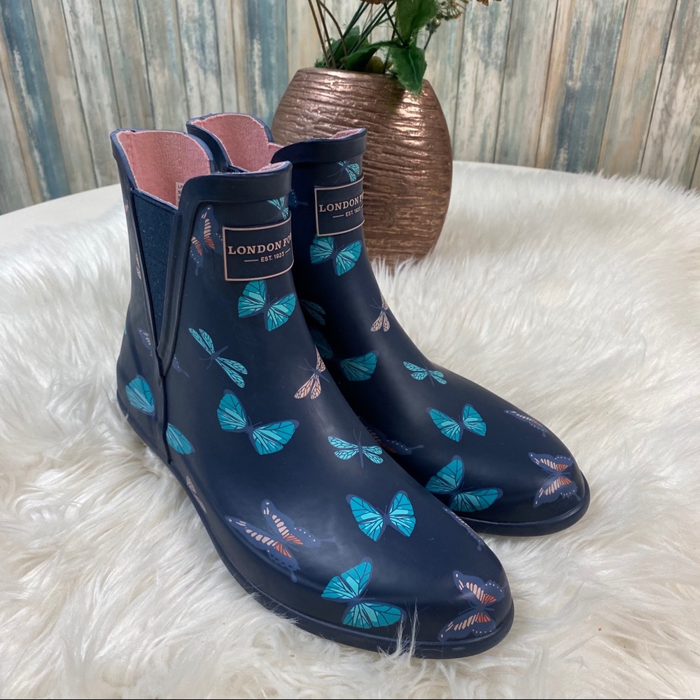 London Fog Rain Boots sz 9 Butterfly # box 30